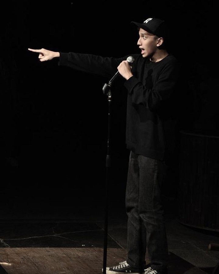Juara 'stand up comedy'