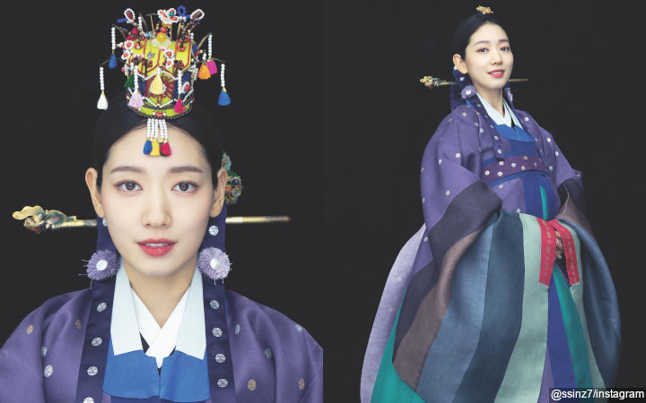 Pengantin Baru, Cantiknya Park Shin Hye Pakai Hanbok di Postingan Perdana Usai Nikah