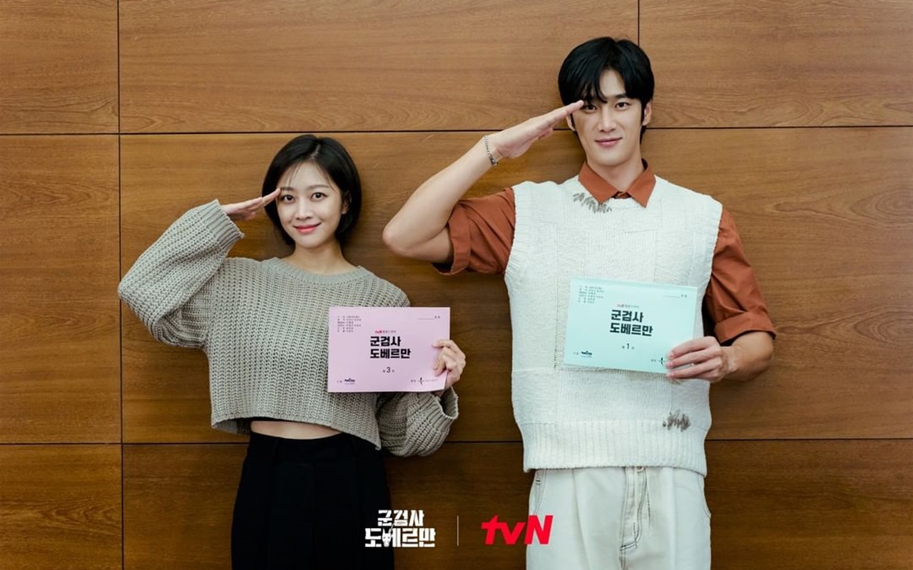 Chemistry Ahn Bo Hyun dan Jo Bo Ah Cs di Baca Naskah 'Military Prosecutor Doberman' Sulit Dipercaya