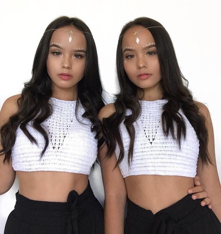 atau The Connell Twins dikenal usai buka-bukan tentang menjual foto di sebu...