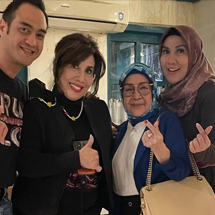 bersama kedua orangtua