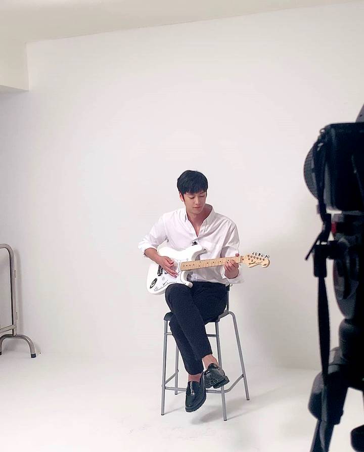 Jago Main Gitar