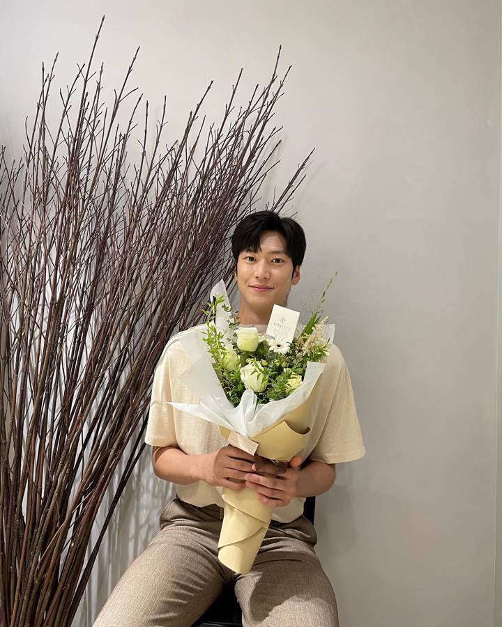 Pancarkan Pesona <i>Boyfriend Material</i>