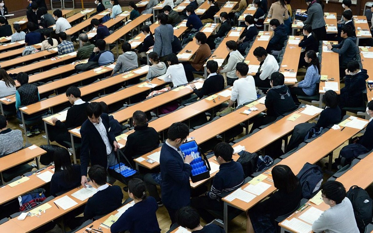 Terkenal Sulit, Soal Ujian Masuk Universitas Jepang Malah Bocor?