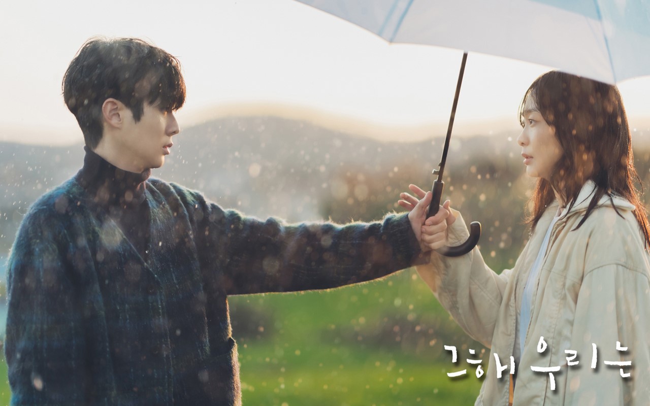 Choi Woo Shik Paling Suka Adegan Emosionalnya Dengan Kim Da Mi di 'Our Beloved Summer'