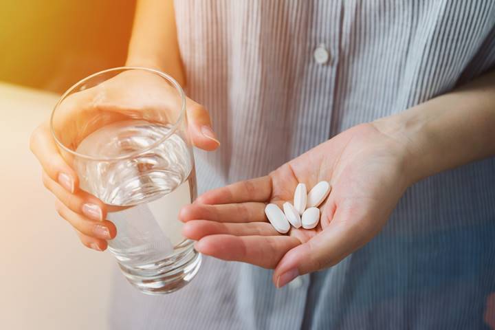 Konsumsi Obat Medis maupun Herbal