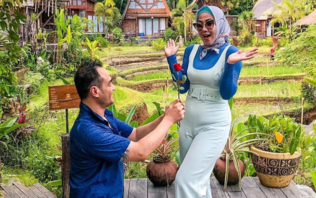 Venna Melinda Dandan Untuk Pemotretan Prewed Bareng Ferry Irawan, Gerak-Gerik Dicurigai Sudah Nikah