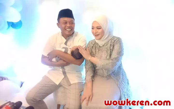 Sule Ceritakan Akikah Baby Adzam