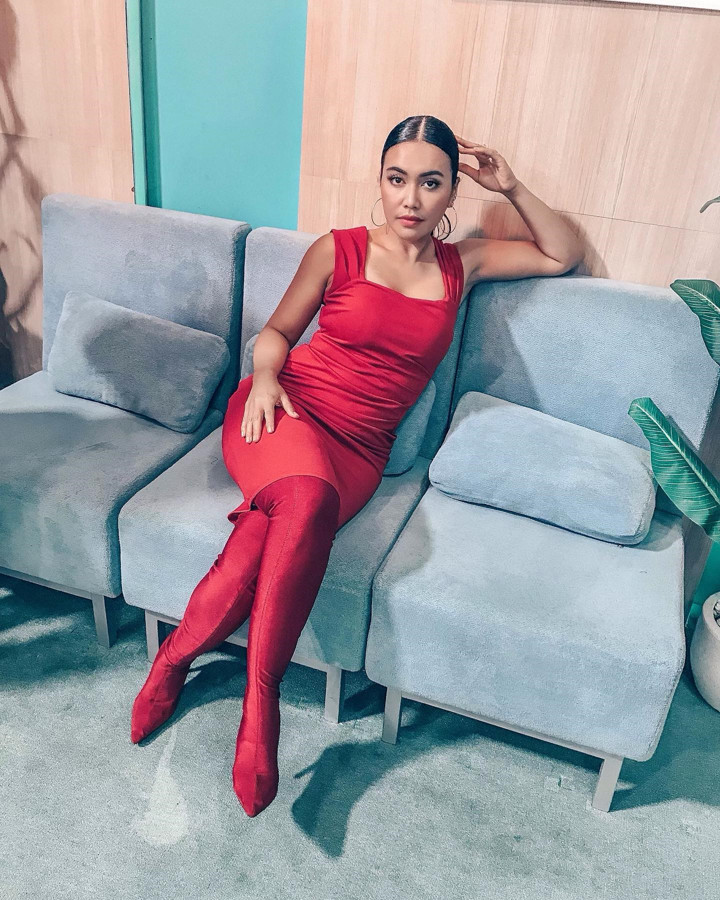 <i>stunning</i> umur 43 tahun
