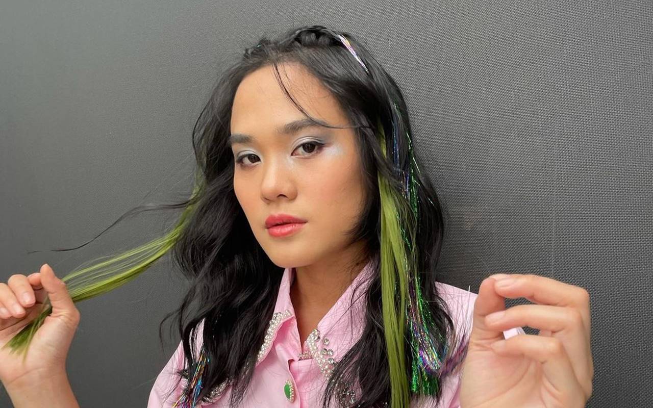 Sheryl Sheinafia Tuai Respon Positif Rilis MV 'Earn It', Singgung Insecure Hingga Kesempatan Kedua