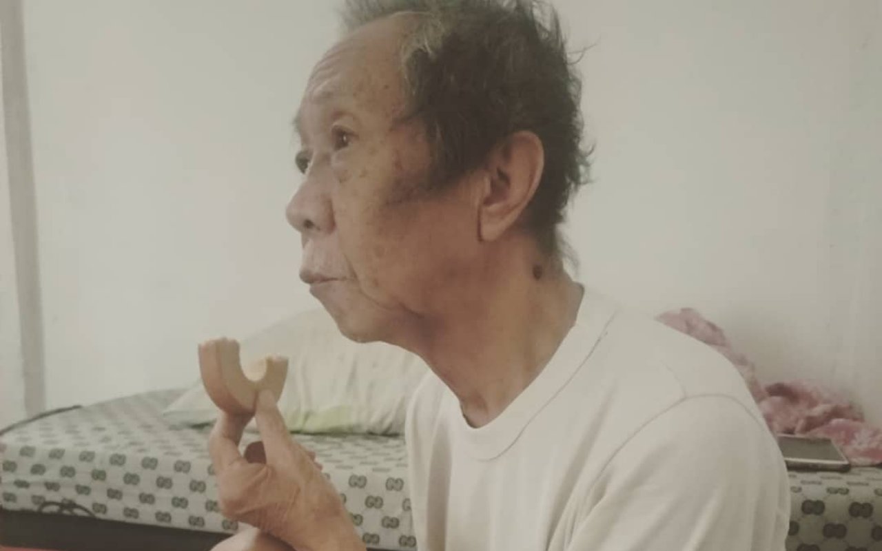 Bikin Khawatir, Pak Ogah Ngamuk Minta Rokok Usai Pulang dari RS