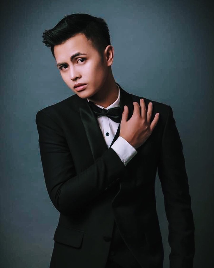 Gagah Dalam Balutan <i>Suit</i>