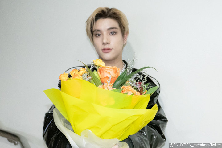 Pancarkan Pesona <i>Boyfriend Material</i>