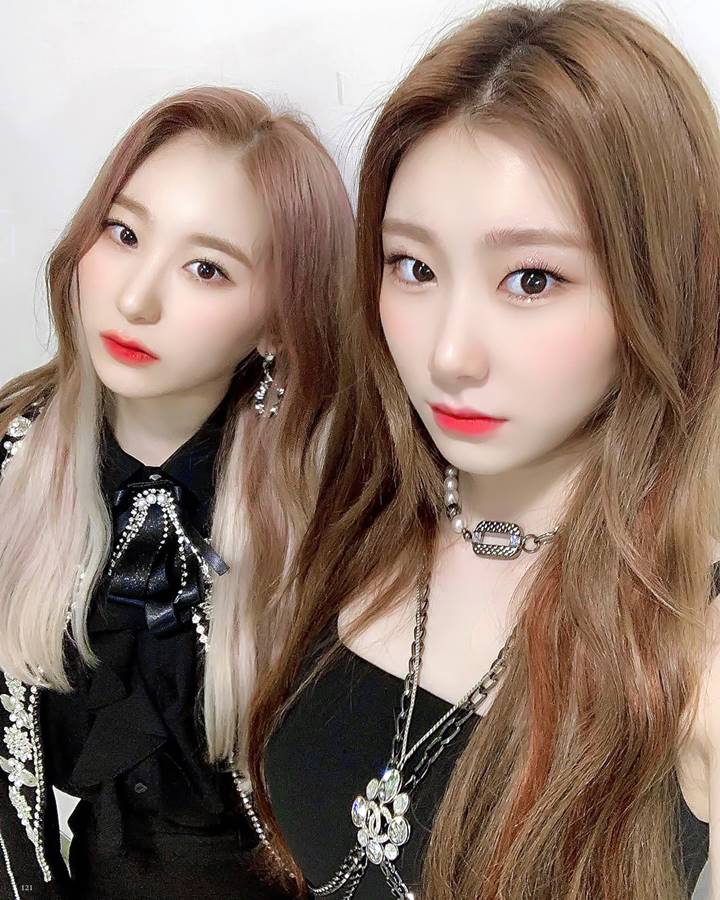 Lee chaeyeon eks IZ*ONE dan lee chaeryeong ITZY
