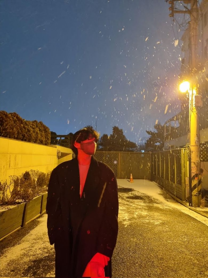 V BTS Hapus Foto Gantengnya Gara-Gara Komentar Jin 1