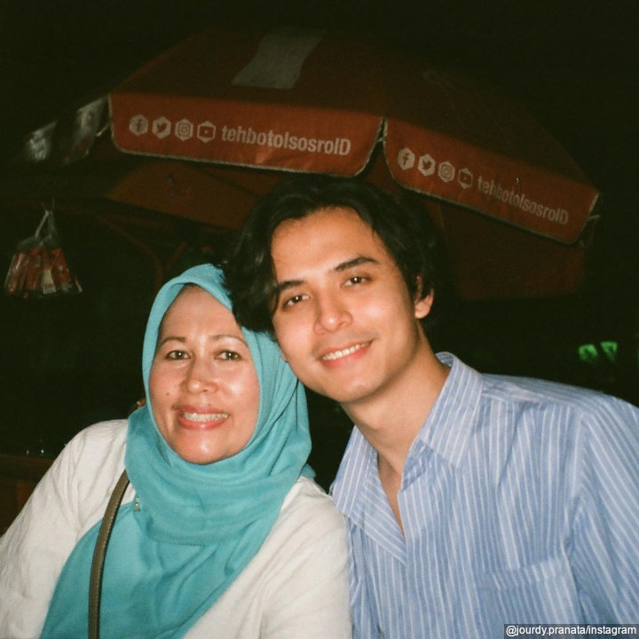 bersama sang ibu