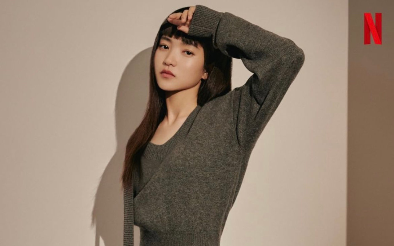 Dikritik Aneh, Outfit Kim Tae Ri di Preskon 'Twenty Five, Twenty One' Jadi Perdebatan