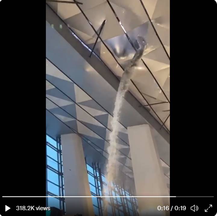 Viral Atap Bandara Soetta Bocor Bak Air Mancur, Angkasa Pura II Beri Klarifikasi