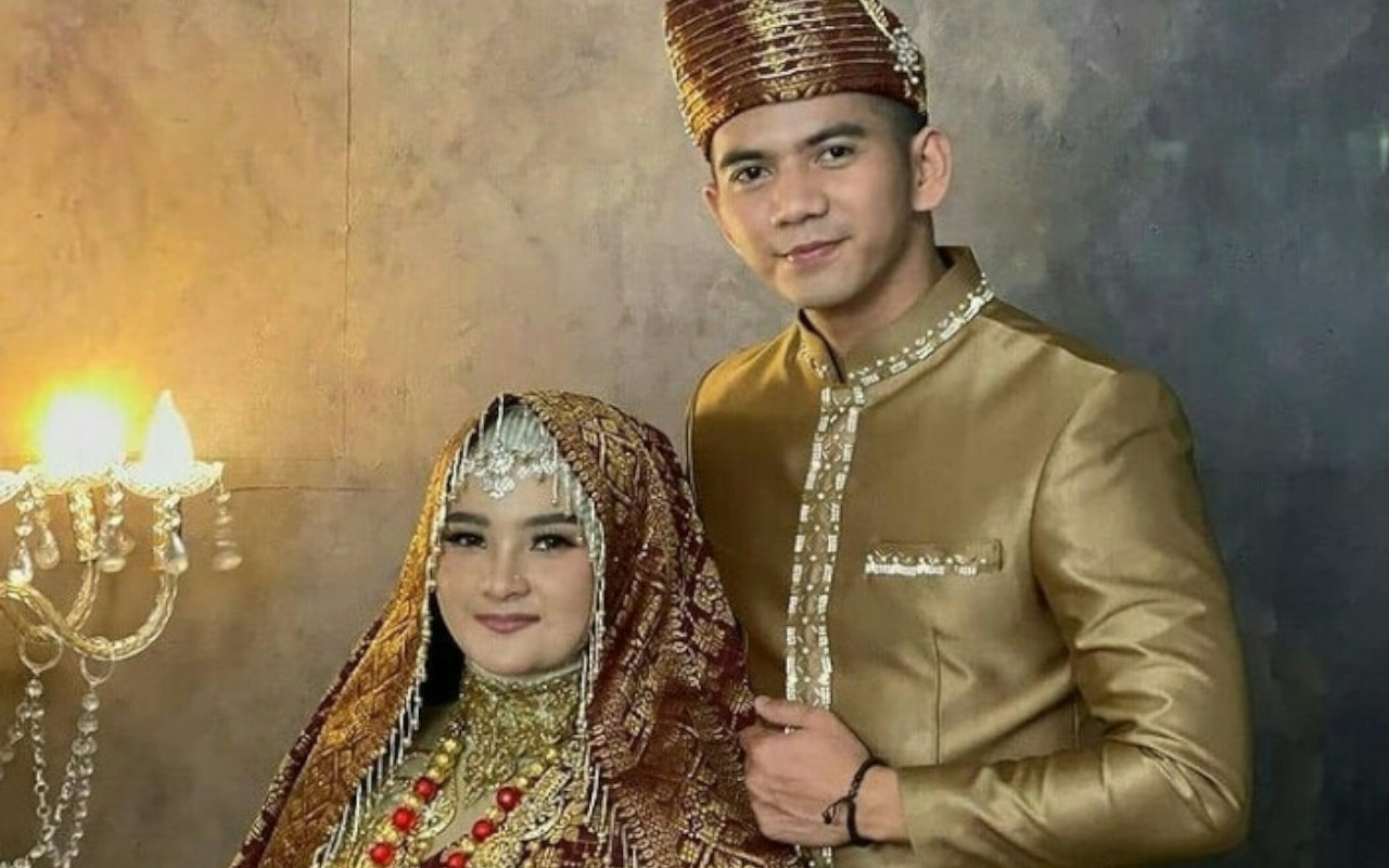 Syifa Unggah Foto Mesra Bareng Ridho DA, Caption Manis Bukti Rumah Tangga Tak Bermasalah?