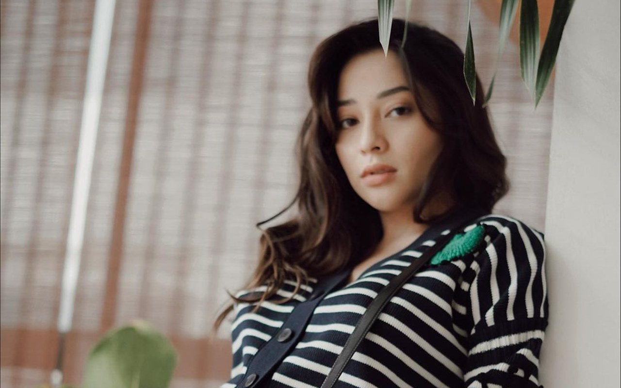 Nikita Willy Disebut Bakal Lahiran di AS, Momen Bersih-Bersih Sendiri Apartemen Justru Bikin Salut