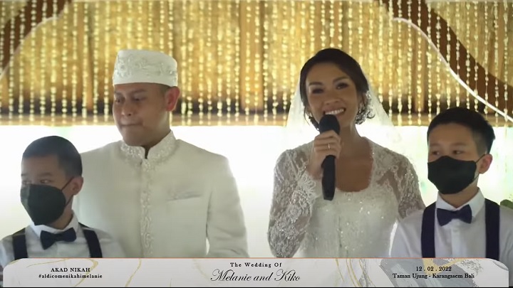 Bersama kedua buah hati