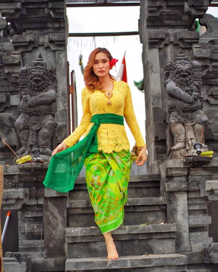 Pancarkan cantiknya wanita Indonesia