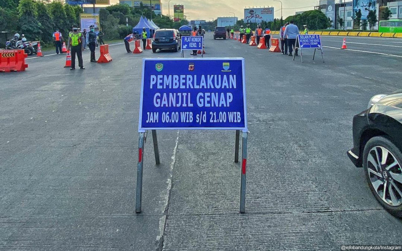 Polisi Beri Pelonggaran Nakes yang Bawa Kendaraan Pribadi Bebas Melintasi Wilayah Ganjil-Genap