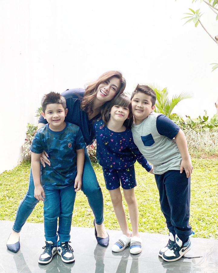 Kenakan <i>outfit match</i>