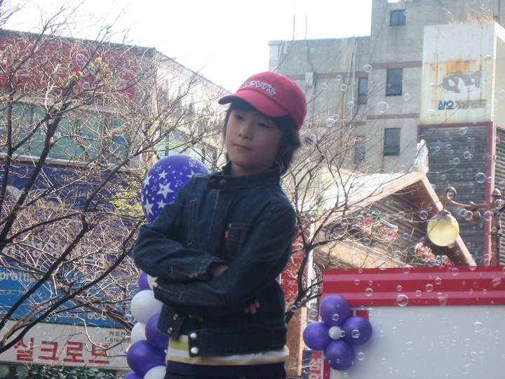 Potret Moonbin ASTRO Terkini Dibandingkan Masa Kecil Dinilai Semakin Meresahkan, Setuju?
