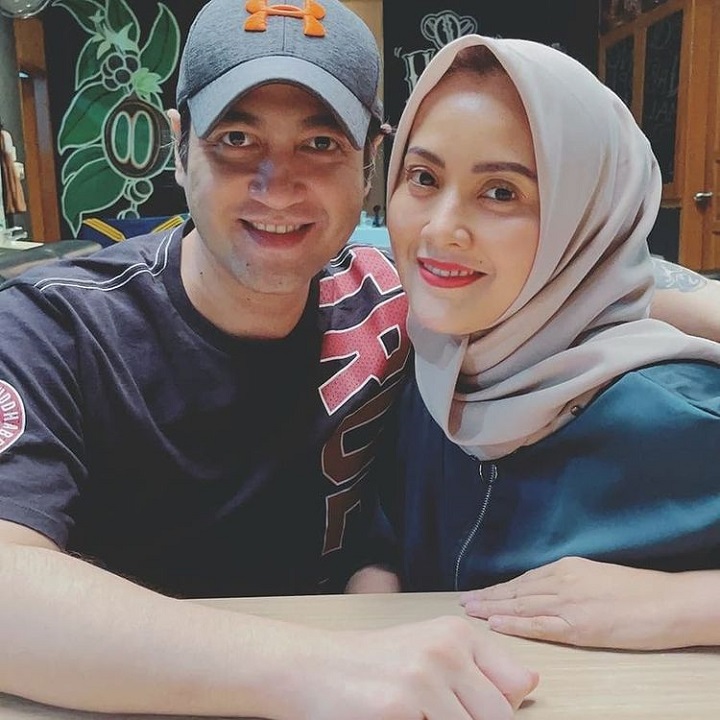 Bersahabat dengan ferry irawan
