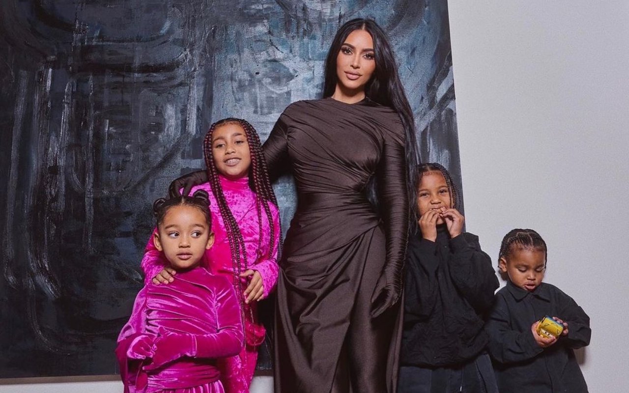 Kim Kardashian Terawang Isi Hati Anak Lewat Gambar, Khawatir Diam-Diam Sedih Karena Perceraiannya