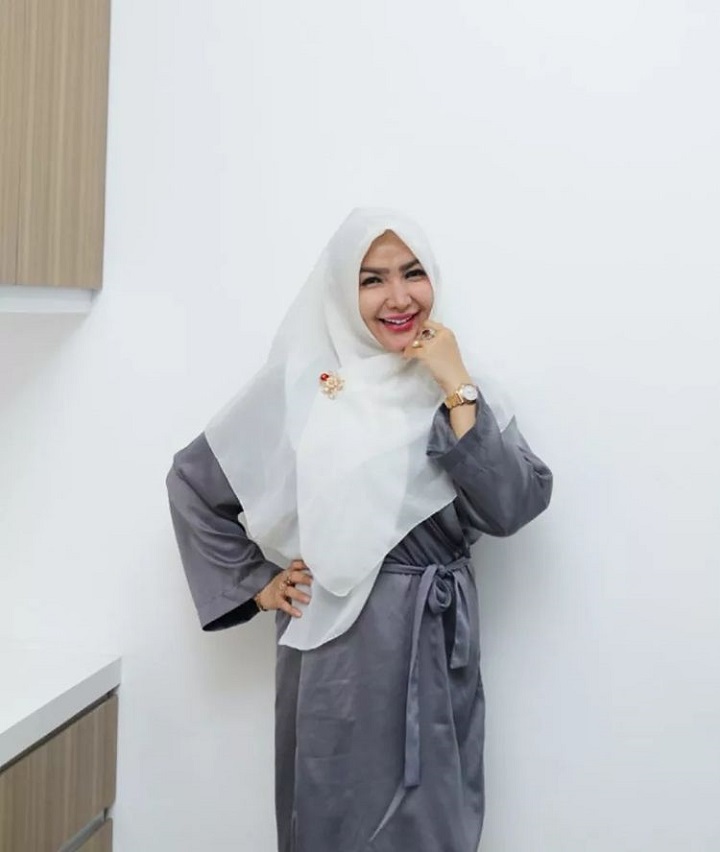  Roro fitria