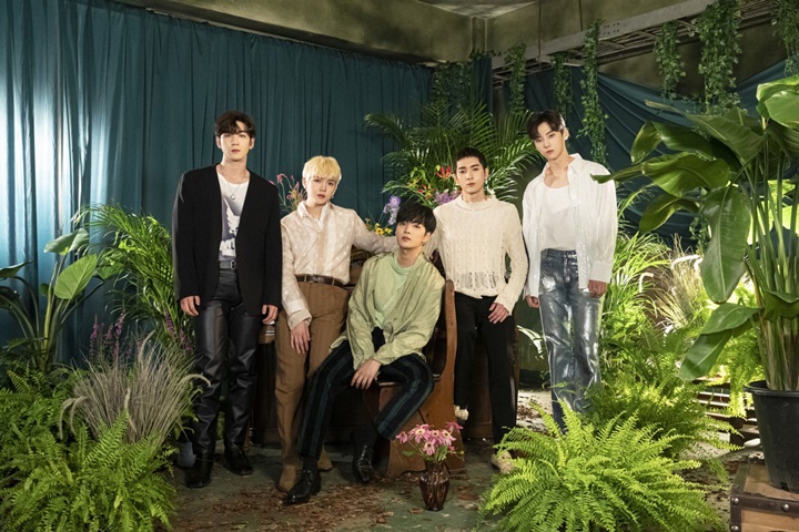 Sukses Debut Jepang