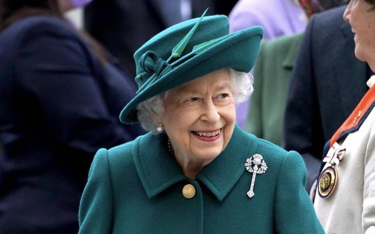 Ratu Elizabeth II Muncul untuk Bekerja Secara Virtual Pasca Sembuh dari COVID-19