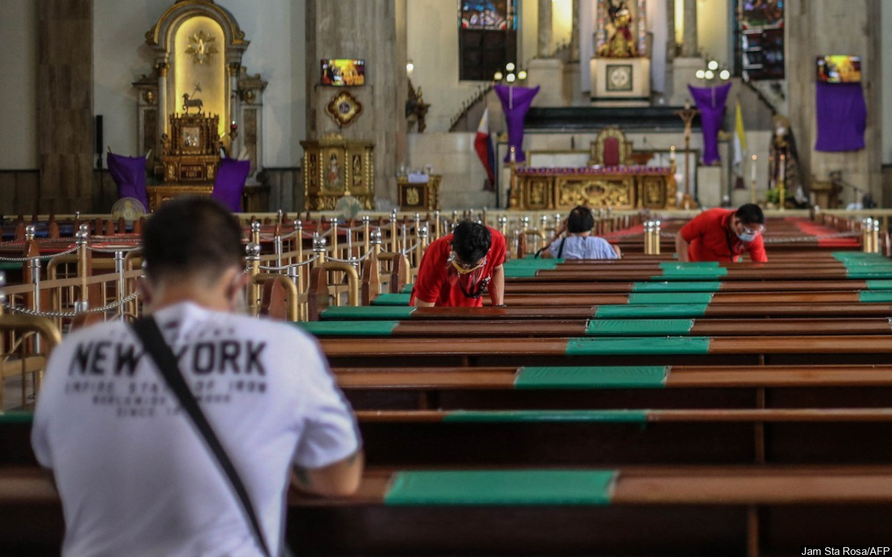 Sukacita Umat di Filipina Rayakan Hari Rabu Abu Kala Sebagian Besar Pembatasan COVID-19 Dicabut