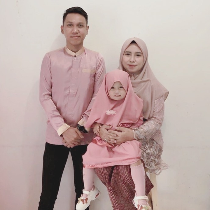 Tampil Kompak Dengan Ayah Bunda