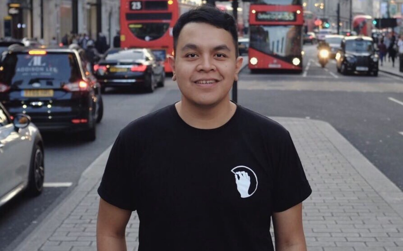 Rilis Album Baru 'Manusia', Tulus Punya 'Hadiah Kecil' Ini untuk Para Penggemar