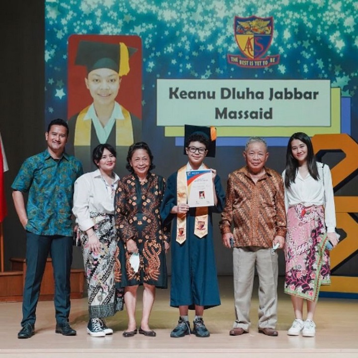 Lulus sekolah SD