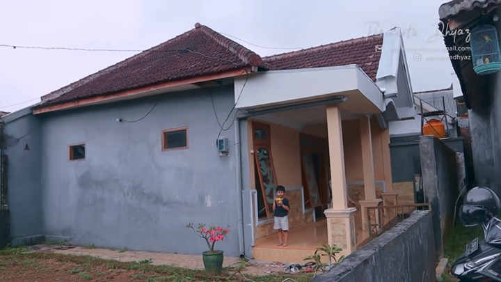 Penampakan Rumah Dari Jauh