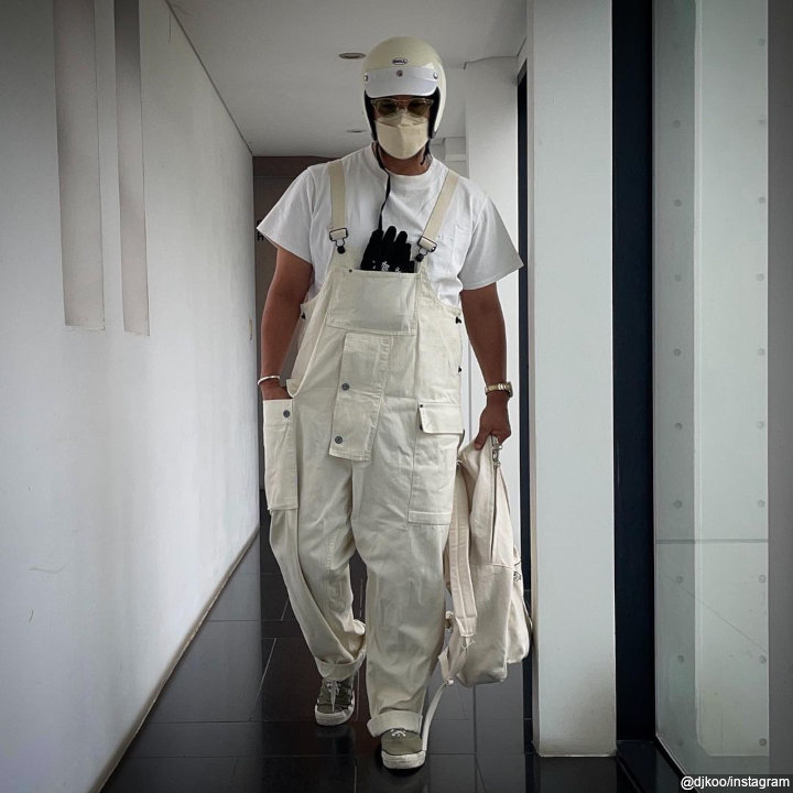 Makin Cerah Dengan <i>All White</i>