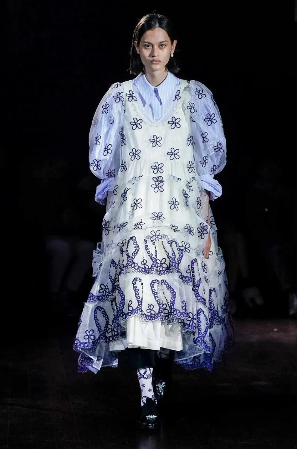  berpartisipasi di london fashion week