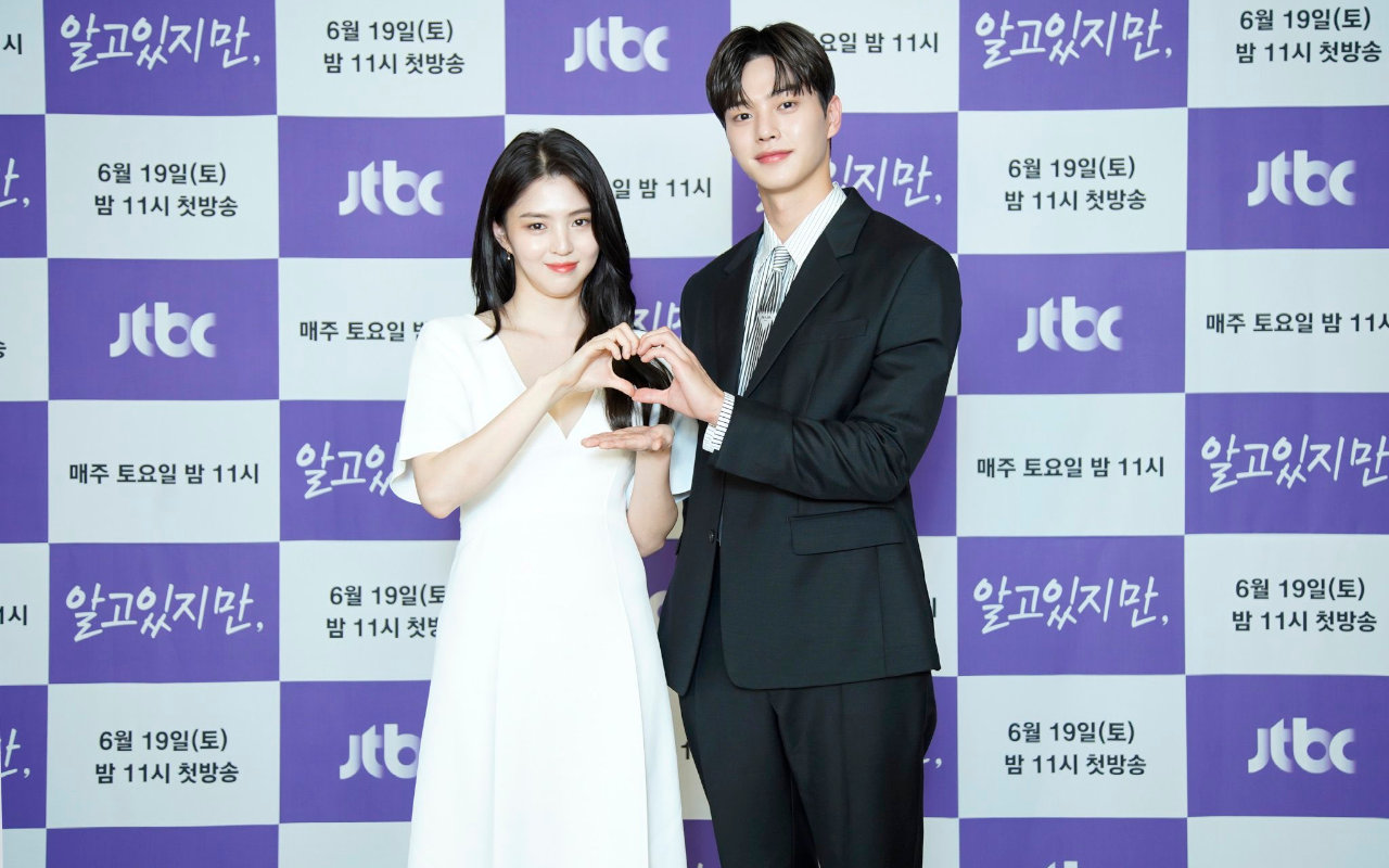 Interaksi Uwu Han So Hee dan Song Kang Saat Reuni di Sesi Commentary 'Nevertheless' Jadi Sorotan