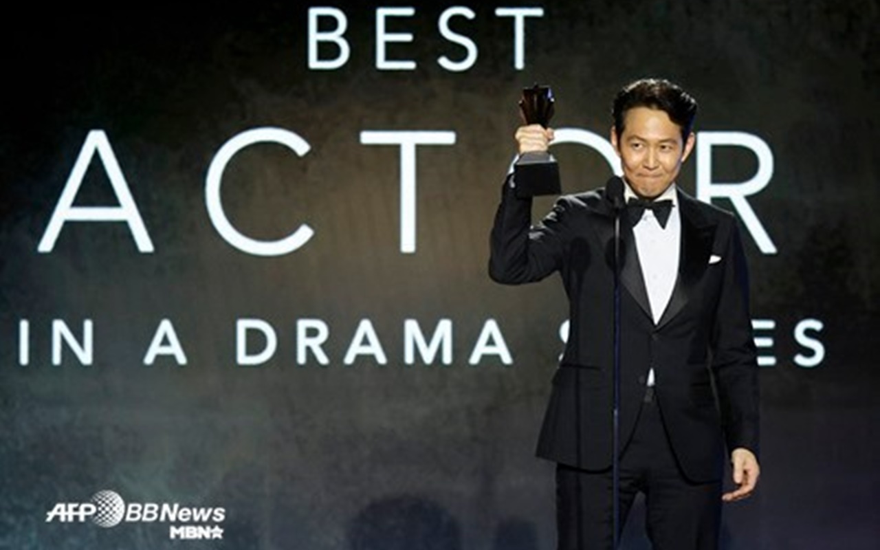 Lee Jung Jae Sabet Piala Aktor Terbaik Critics Choice Awards 2022 Atas Perannya di 'Squid Game' 
