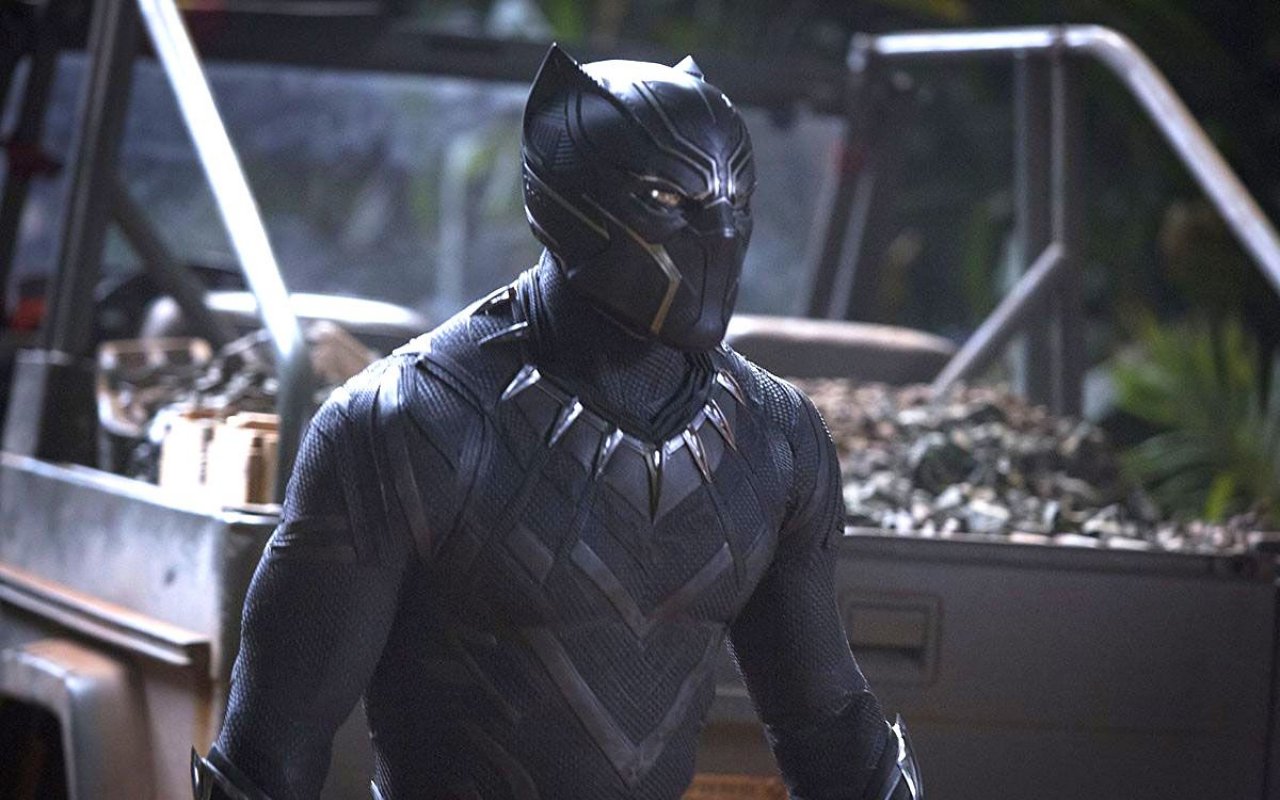 Stuntman 'Black Panther' Beber Sulitnya Beraksi Pakai Kostum 7 Lapis