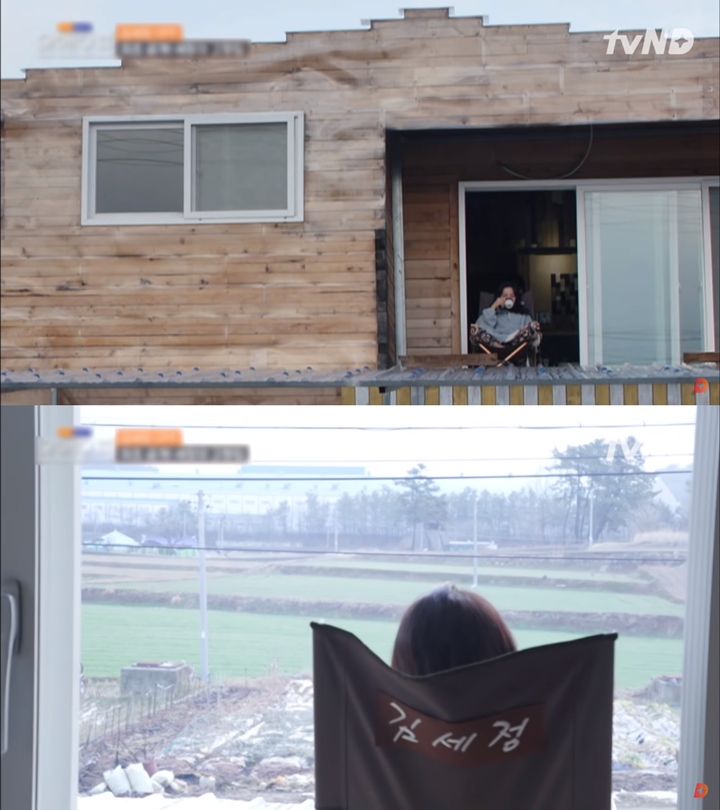 Balkon Dengan Pemandangan Indah