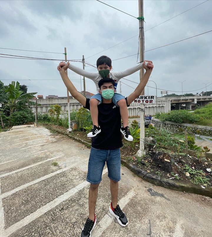 Akur Dengan Rafathar