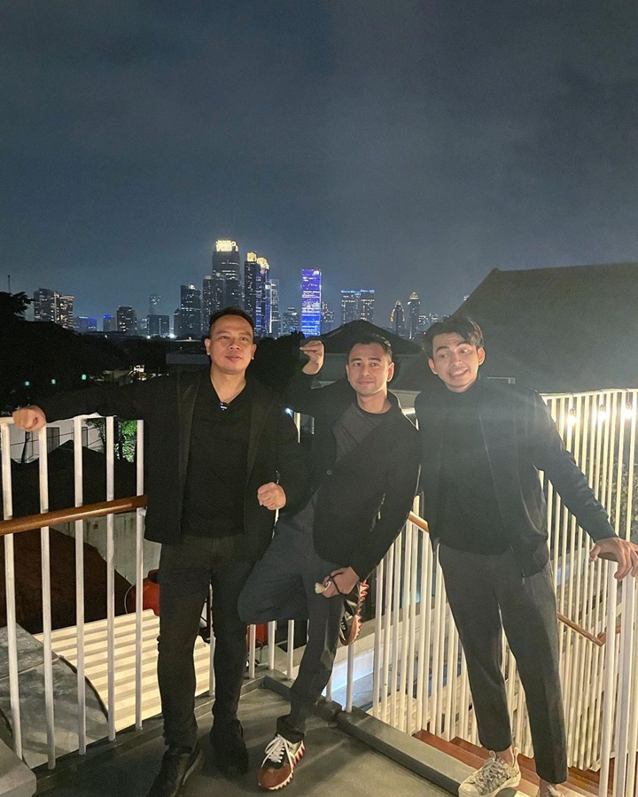 Tampil Kompak