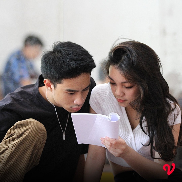<i>Reading Script</i> Yang Manis