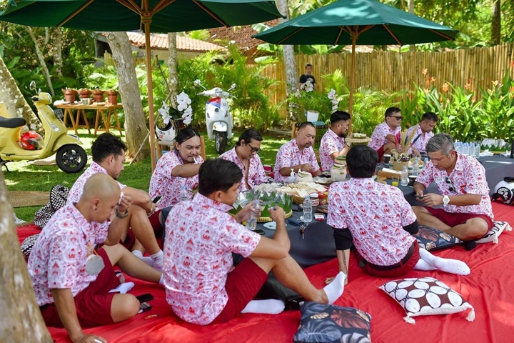Makan Bersama