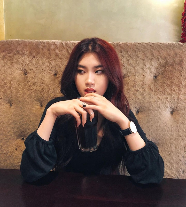 <i>Flawless</i> Dengan Rambut Merah